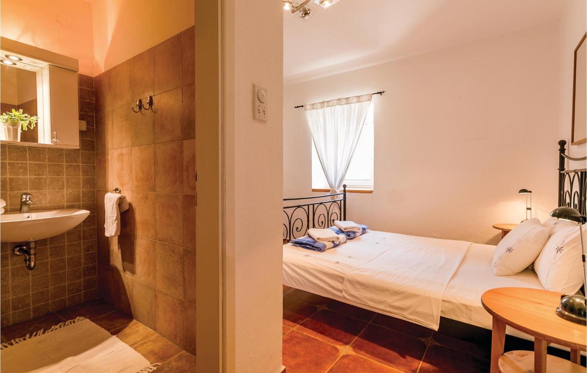 Lovely Home In Kotor With Wifi المظهر الخارجي الصورة